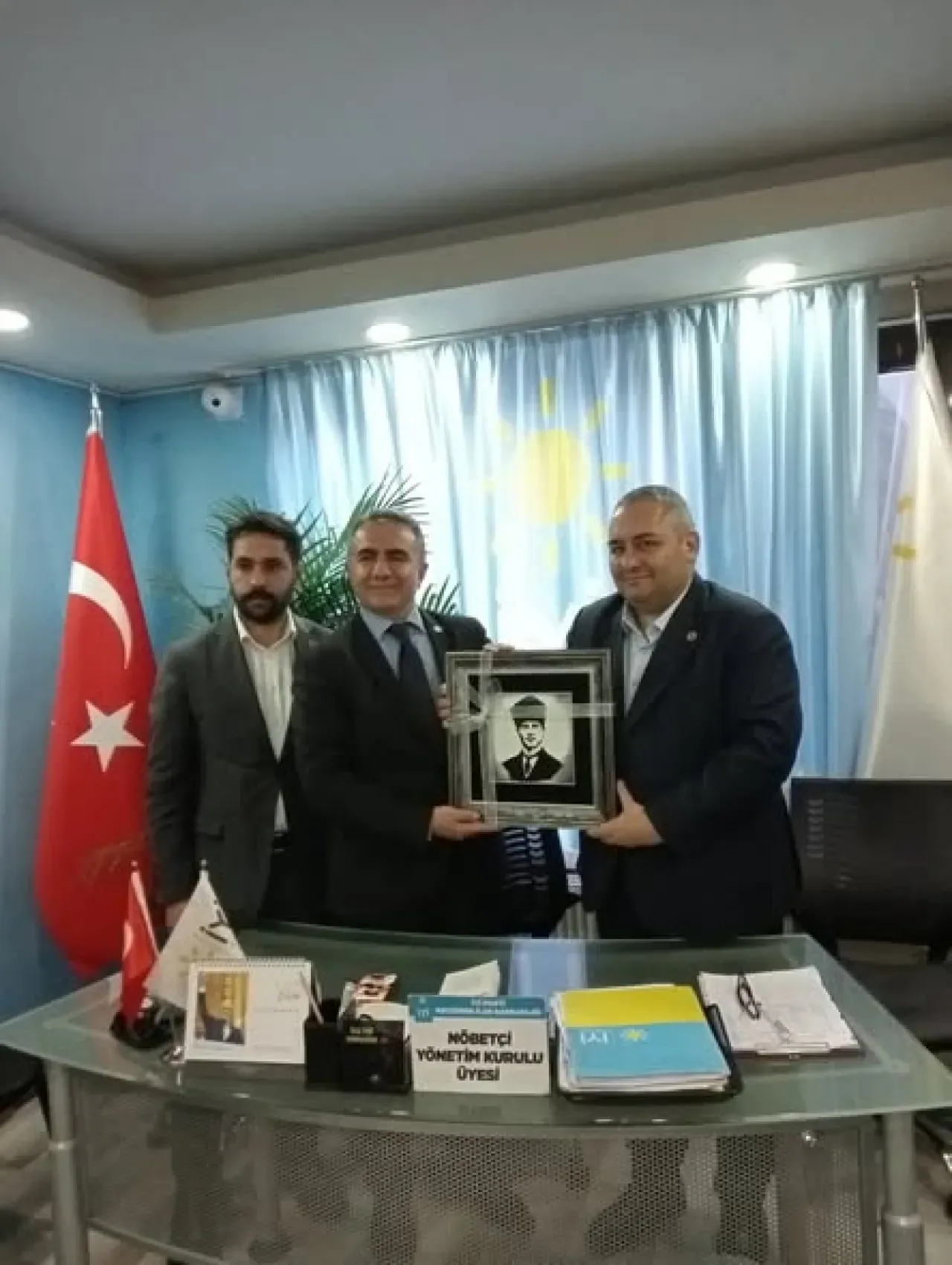 Keçiören'de Siyasi İş Birliği: İYİ Parti, CHP ve Belediye Başkanı Bir Araya Geldi Keçiören'de Siyasi İş Birliği: İYİ Parti, CHP ve Belediye Başkanı Bir Araya Geldi