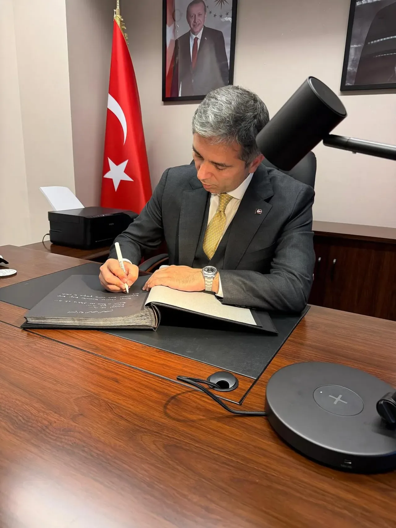 Türkiye'nin Polonya'daki Gönüllü Gücü: Łódź Ofisi Ziyaret Edildi Türkiye'nin Polonya'daki Gönüllü Gücü: Łódź Ofisi Ziyaret Edildi