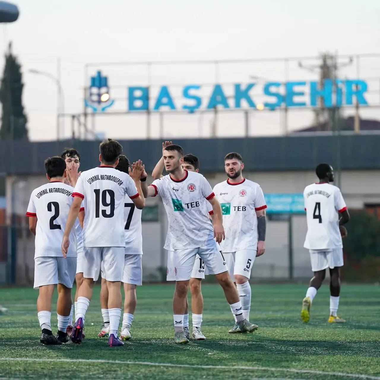 İstanbul Kastamonuspor, Kayaşehir SK'yu 7-0 Mağlup Etti İstanbul Kastamonuspor, Kayaşehir SK'yu 7-0 Mağlup Etti