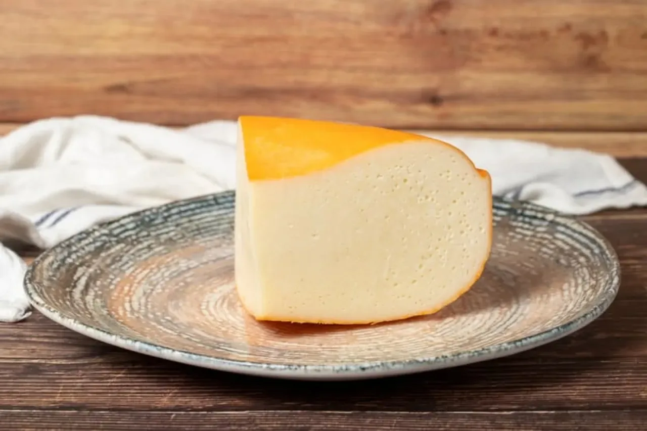 Gouda Peyniri: Özellikleri, Kullanım Alanları ve Lezzet Sırları Gouda Peyniri: Özellikleri, Kullanım Alanları ve Lezzet Sırları