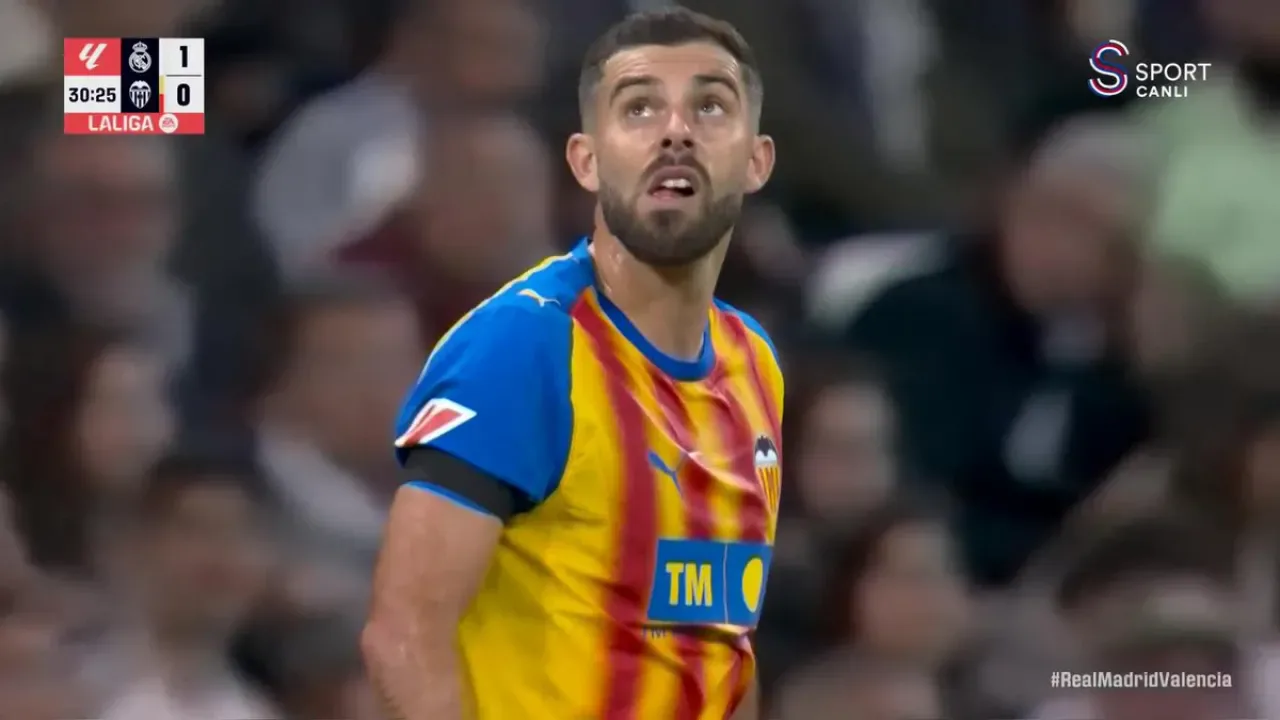 Arda Güler ve Mbappé Karşılaştırması: Genç Yıldızın Yükselişi Arda Güler ve Mbappé Karşılaştırması: Genç Yıldızın Yükselişi
