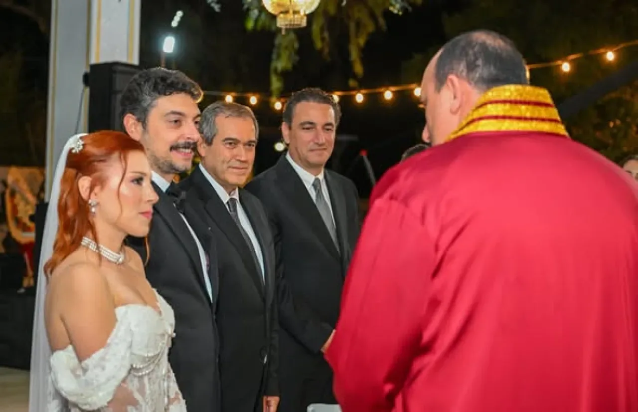 Antalya Ticaret ve Sanayi Odası Eski Başkan Yardımcısının Kızının Nikahı Antalya Ticaret ve Sanayi Odası Eski Başkan Yardımcısının Kızının Nikahı