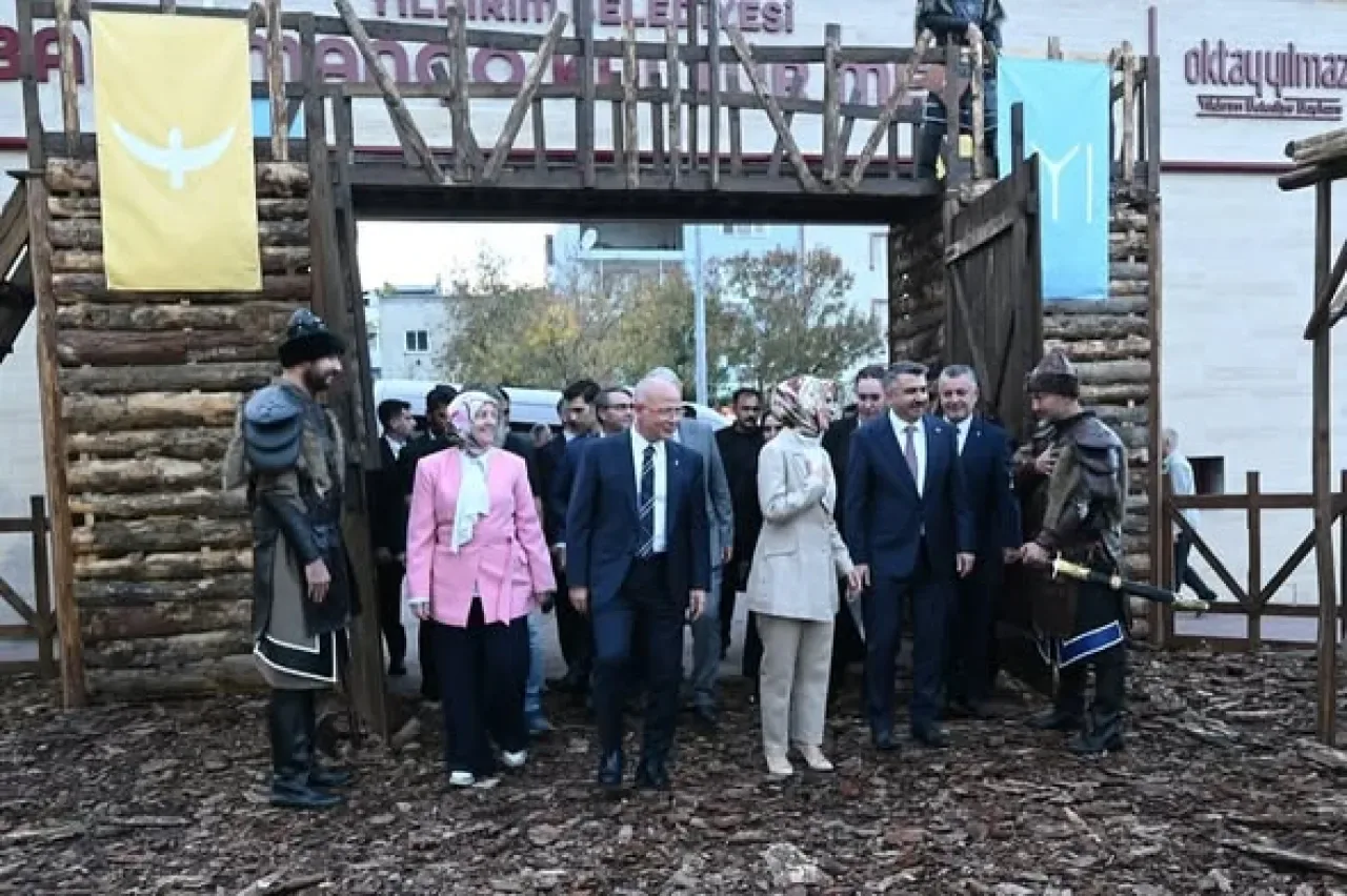 Yıldırım'da "Beylikten Cihan Devletine" Temalı Kültür Sanat Sezonu Başladı Yıldırım'da "Beylikten Cihan Devletine" Temalı Kültür Sanat Sezonu Başladı