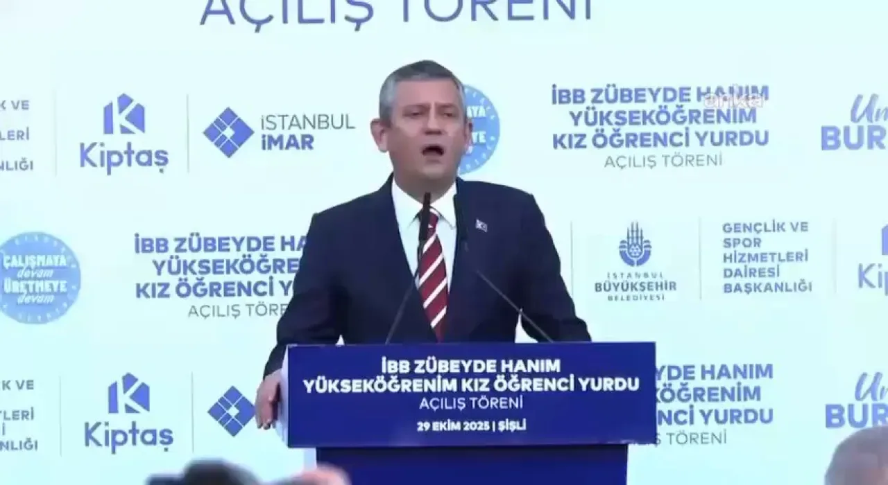 CHP'den Eşit Temsil Vurgusu: Gölge Kabinede 9 Kadın 9 Erkek CHP'den Eşit Temsil Vurgusu: Gölge Kabinede 9 Kadın 9 Erkek