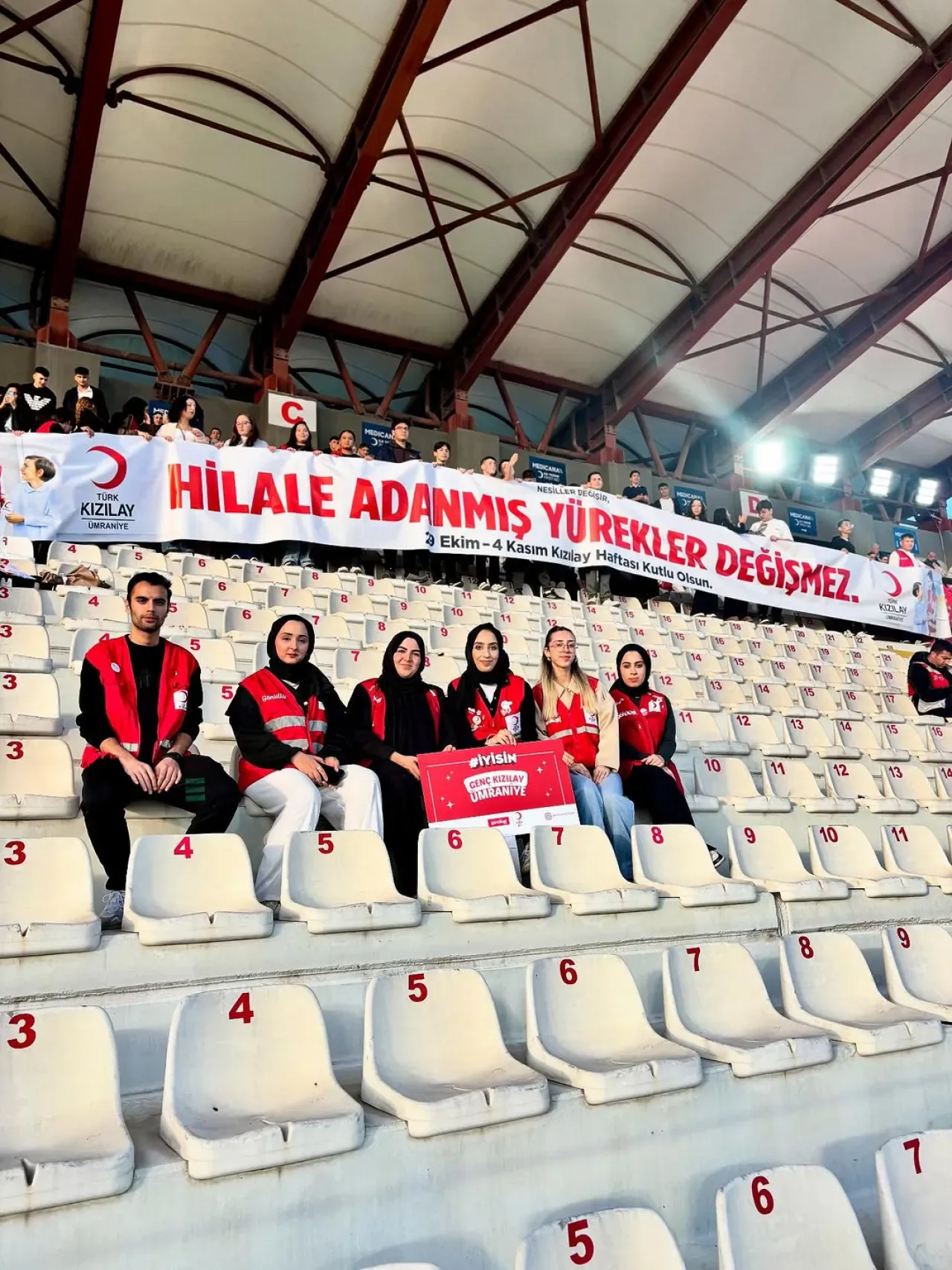 Genç Kızılay Ümraniye, Kızılay Haftası'nı Sivasspor Maçında Farkındalıkla Kutladı Genç Kızılay Ümraniye, Kızılay Haftası'nı Sivasspor Maçında Farkındalıkla Kutladı