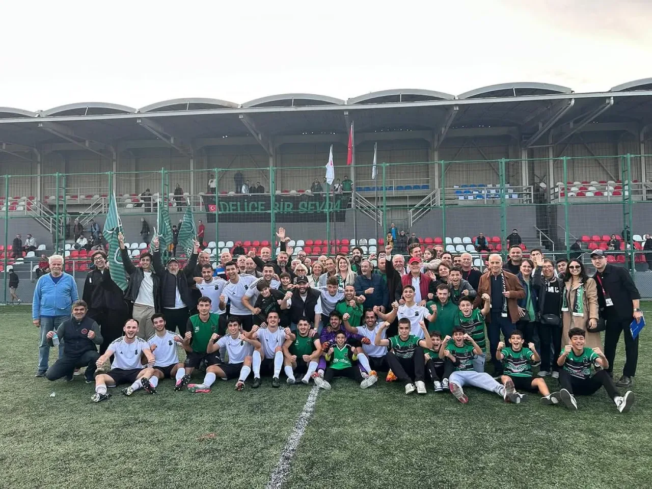 Bakırköyspor, Çanakçaspor'u 7-0 Mağlup Etti Bakırköyspor, Çanakçaspor'u 7-0 Mağlup Etti
