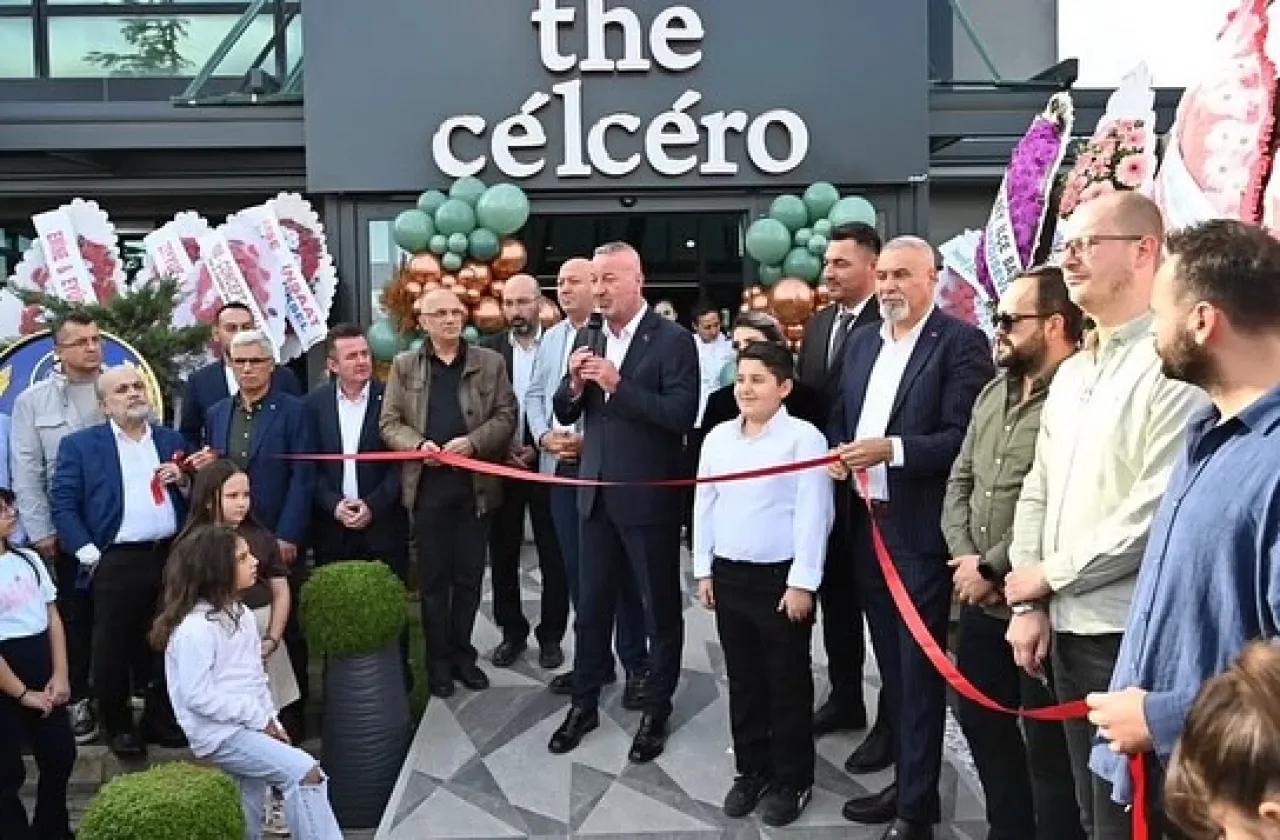 Karacabey'de Yeni Açılan Celcero Kafe Restoran'a Yoğun İlgi Karacabey'de Yeni Açılan Celcero Kafe Restoran'a Yoğun İlgi