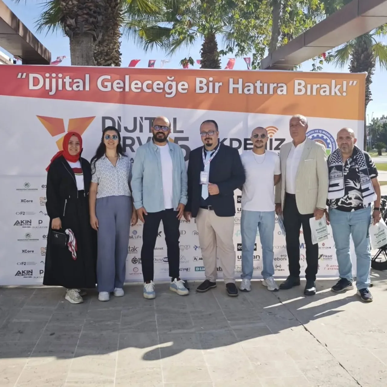 İYİ Parti Manavgat İlçe Başkanı Remzi Küçükoğlu Dijital Zirve 5 Manavgat Fuarı'nı Ziyaret Etti İYİ Parti Manavgat İlçe Başkanı Remzi Küçükoğlu Dijital Zirve 5 Manavgat Fuarı'nı Ziyaret Etti