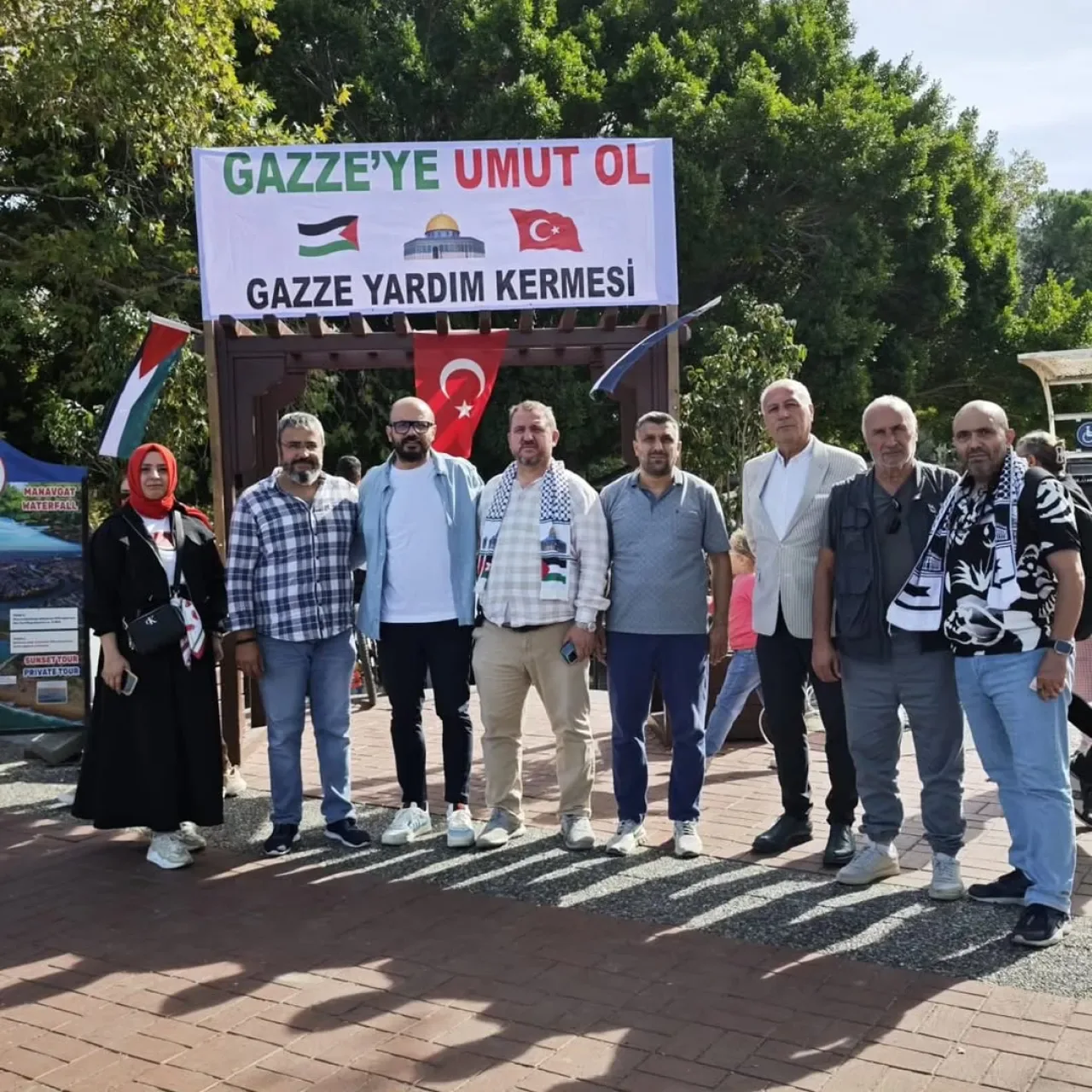 İYİ Parti Manavgat Yönetimi, Gazze İçin Düzenlenen Kermese Destek Verdi İYİ Parti Manavgat Yönetimi, Gazze İçin Düzenlenen Kermese Destek Verdi