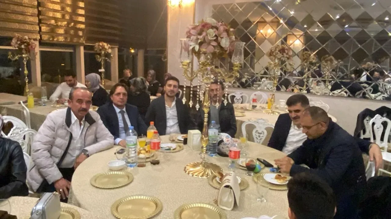 MHP Yenimahalle İlçe Yönetimi, Genç Çiftin Nişan Töreninde MHP Yenimahalle İlçe Yönetimi, Genç Çiftin Nişan Töreninde