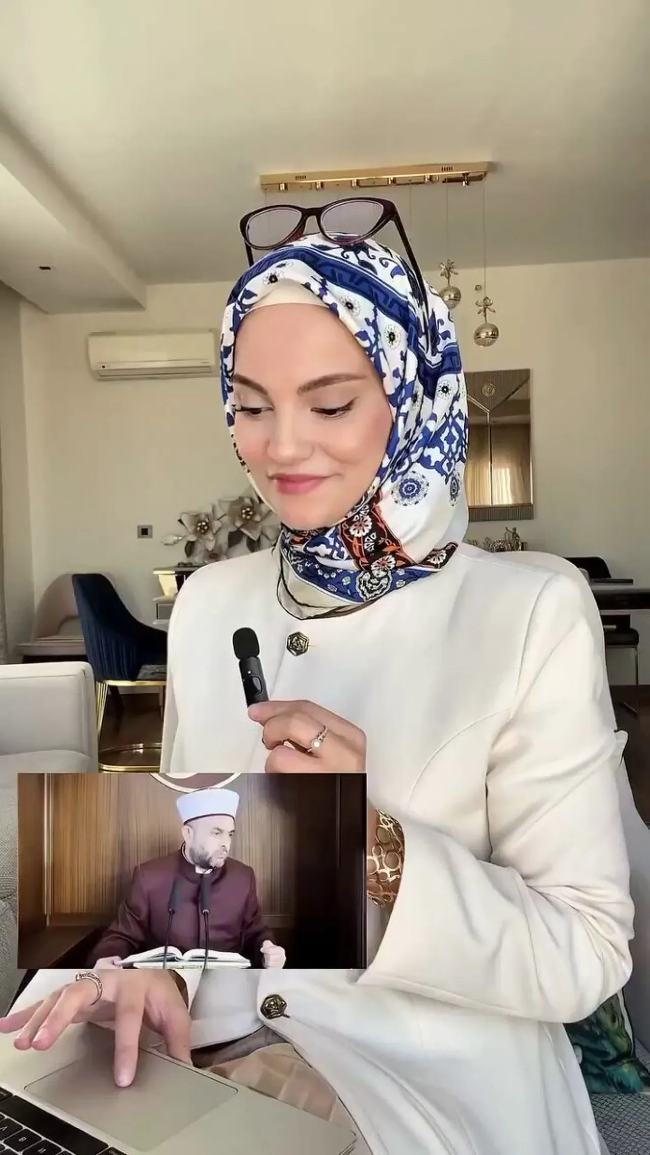 Başörtülü Vatandaştan "Laiklik İslam Düşmanlığıdır" Diyen Kişiye Sert Yanıt Başörtülü Vatandaştan "Laiklik İslam Düşmanlığıdır" Diyen Kişiye Sert Yanıt
