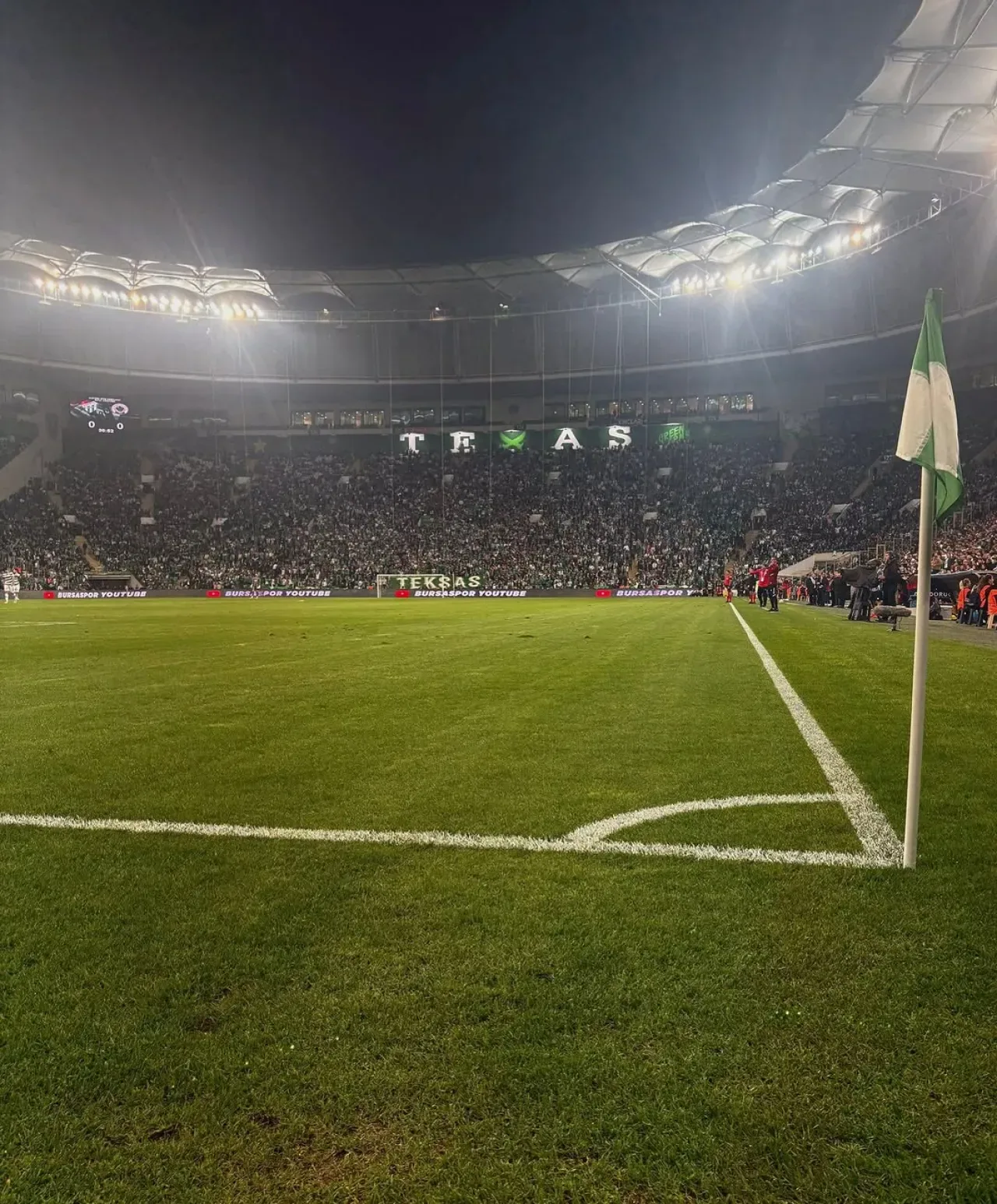 Bursa Nilüfer Belediye Başkanı Şadi Özdemir, Bursaspor Maçında Taraftarla Buluştu Bursa Nilüfer Belediye Başkanı Şadi Özdemir, Bursaspor Maçında Taraftarla Buluştu