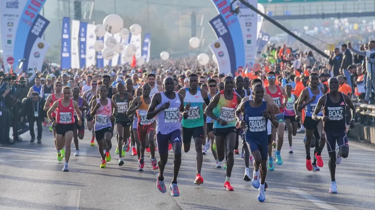 İstanbul Maratonu'nu Kadınlar Kategorisinde Etiyopyalı Atlet Bizuager Aderra Kazandı İstanbul Maratonu'nu Kadınlar Kategorisinde Etiyopyalı Atlet Bizuager Aderra Kazandı