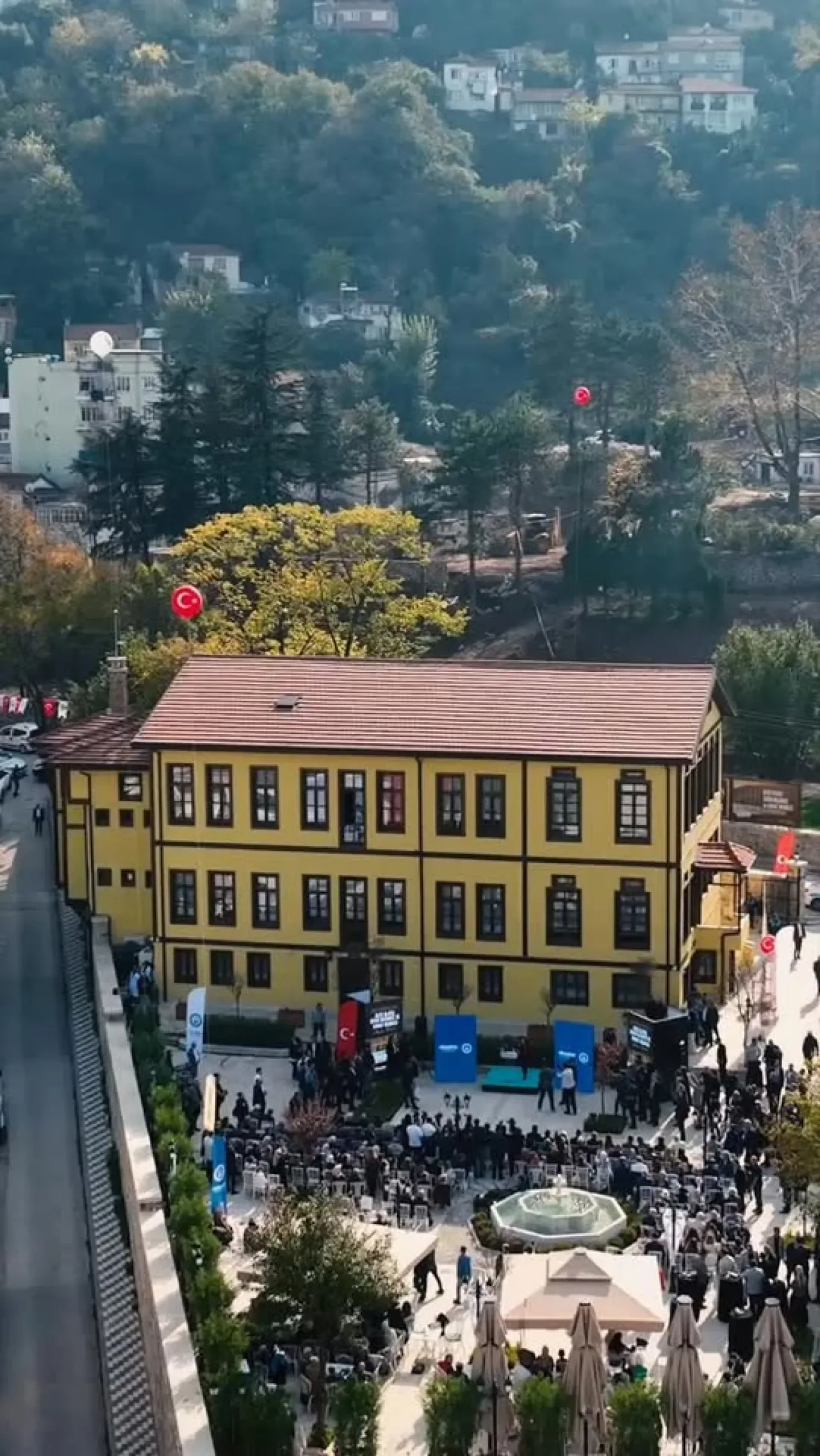 Alev Alatlı Şehir Düşünce ve Sanat Merkezi, Tarihi Bina'da Fikir ve Sanatla Yeniden Hayat Buldu Alev Alatlı Şehir Düşünce ve Sanat Merkezi, Tarihi Bina'da Fikir ve Sanatla Yeniden Hayat Buldu