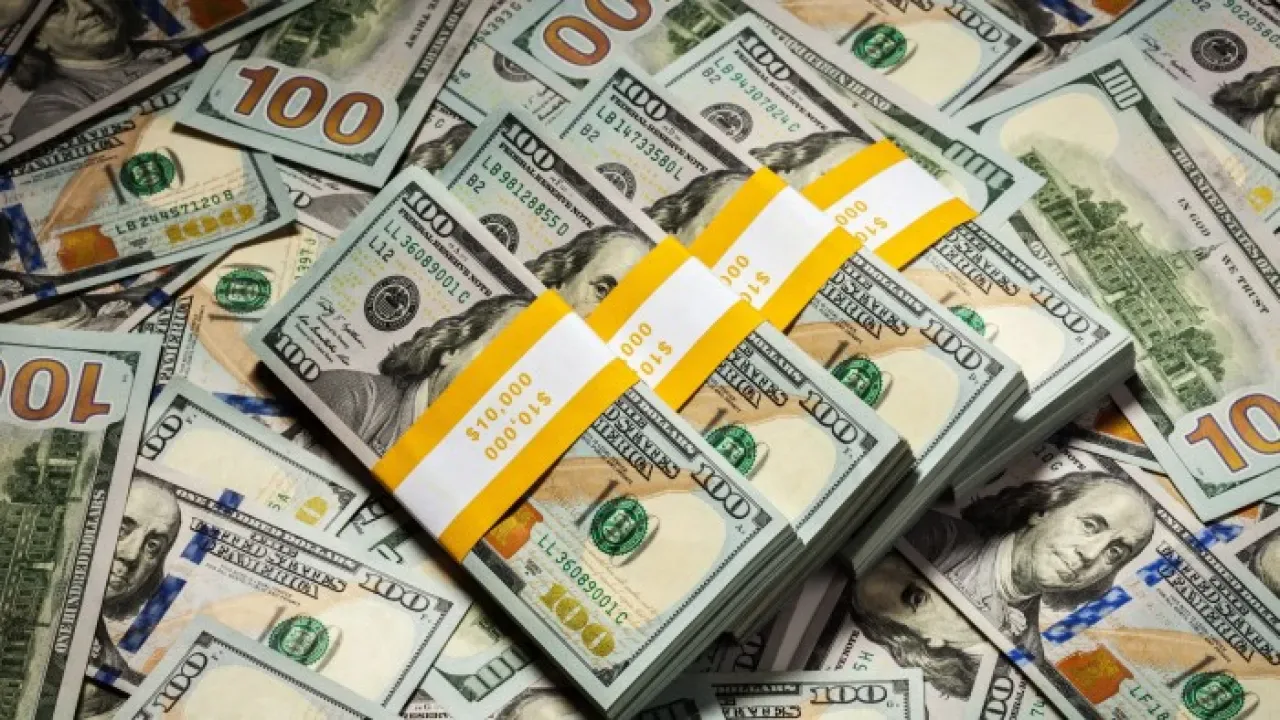 Dolar 2025'in En İyi İkinci Ayını Fed'in Sert Duruşu ve Veri Boşluğunda Tamamladı Dolar 2025'in En İyi İkinci Ayını Fed'in Sert Duruşu ve Veri Boşluğunda Tamamladı