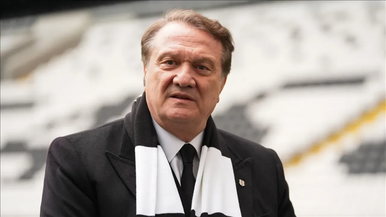 Beşiktaş'ta Eski Başkan Hasan Arat, 1 Yıl Süreyle Üyelikten İhraç Edildi Beşiktaş'ta Eski Başkan Hasan Arat, 1 Yıl Süreyle Üyelikten İhraç Edildi