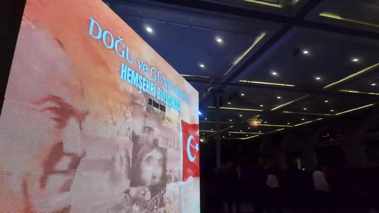 MHP Lideri Bahçeli'nin "Terörsüz Türkiye" Vizyonu İzmir'de Anlatıldı MHP Lideri Bahçeli'nin "Terörsüz Türkiye" Vizyonu İzmir'de Anlatıldı