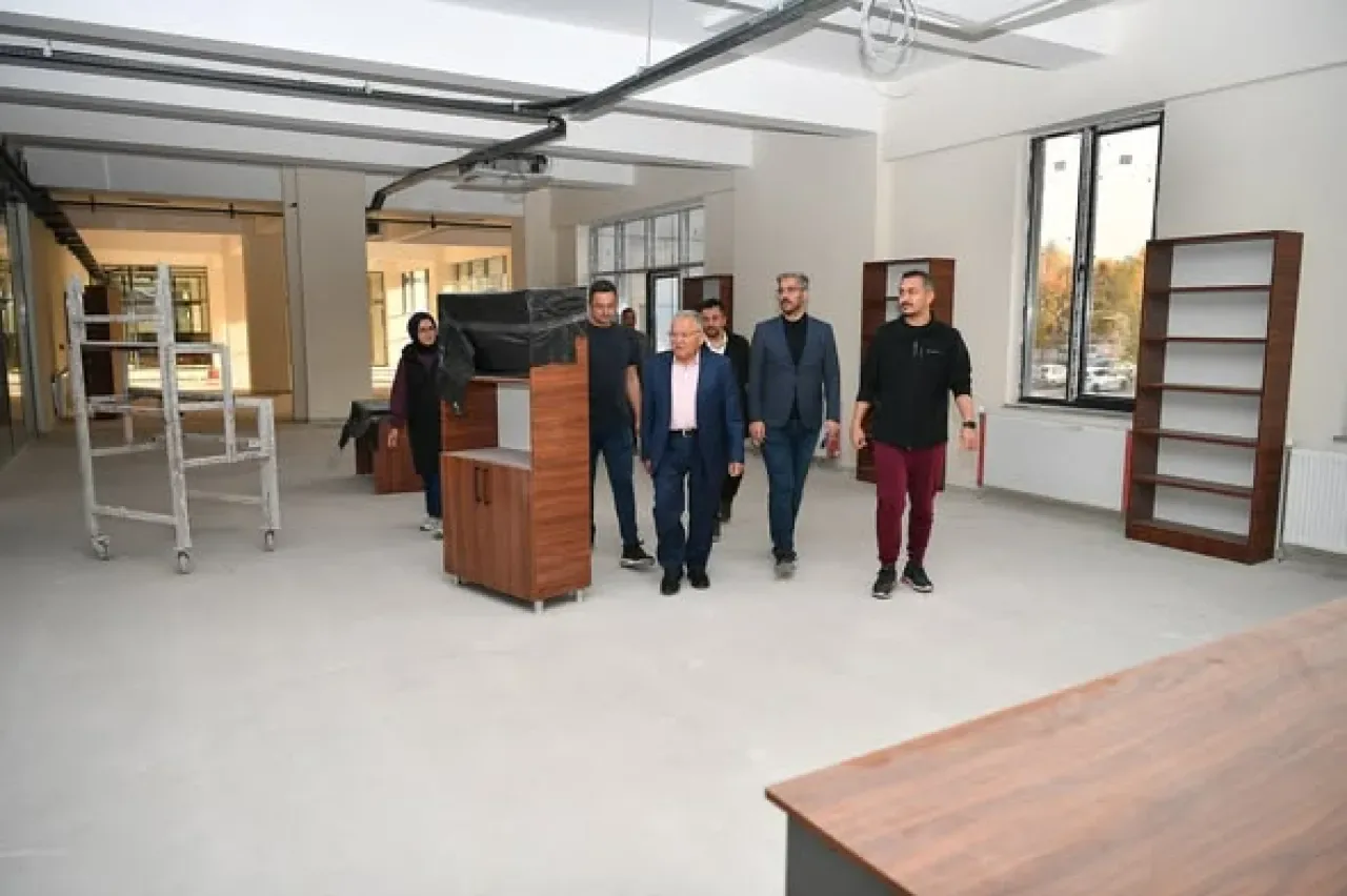 Kayseri Altınoluk Mahallesi'ne Modern Sosyal Yaşam Merkezi Kayseri Altınoluk Mahallesi'ne Modern Sosyal Yaşam Merkezi