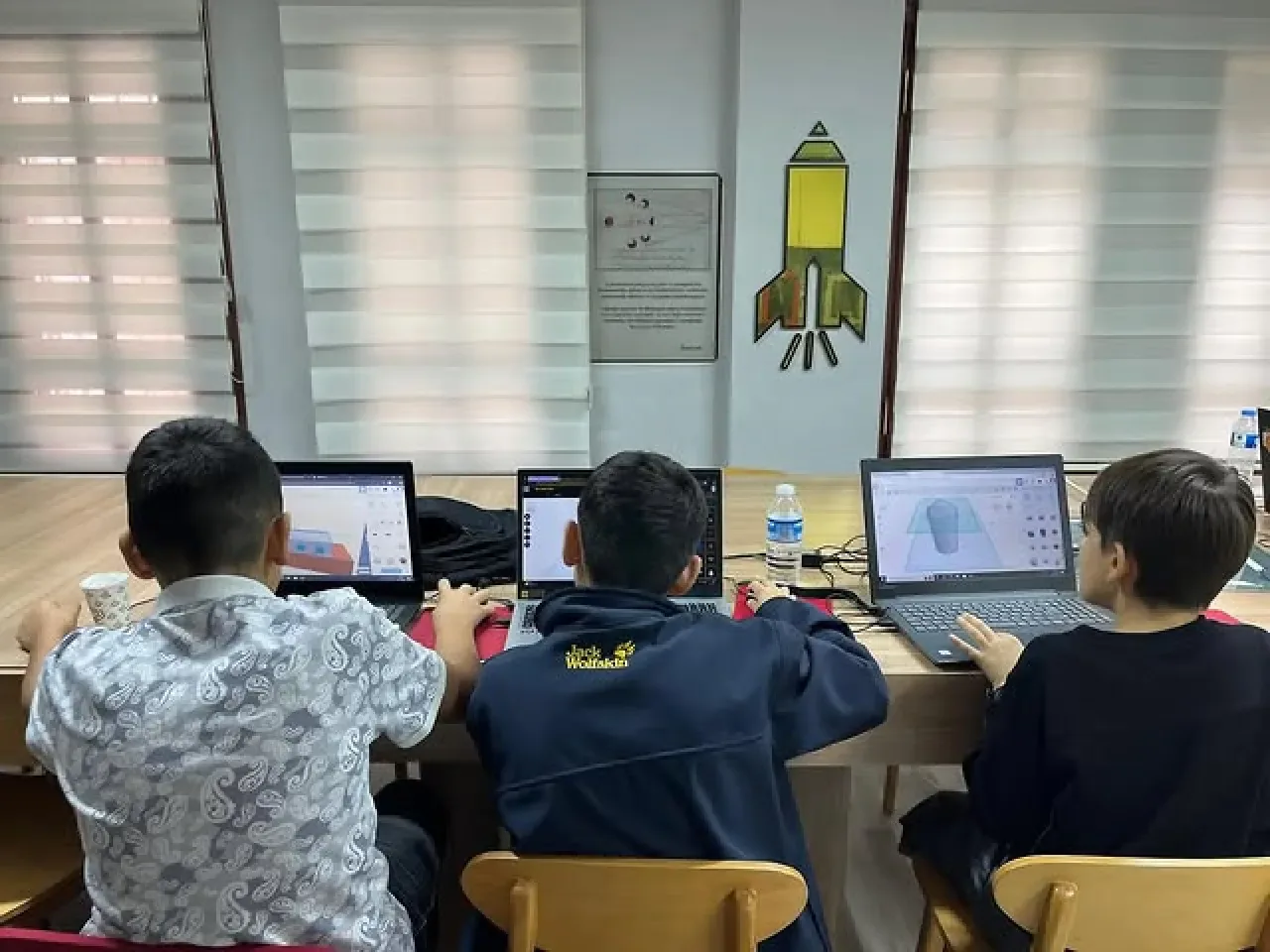 TÜGVA Zeytinburnu Öğrencileri, Tinkercad ile 3D Tasarım Becerilerini Geliştiriyor TÜGVA Zeytinburnu Öğrencileri, Tinkercad ile 3D Tasarım Becerilerini Geliştiriyor
