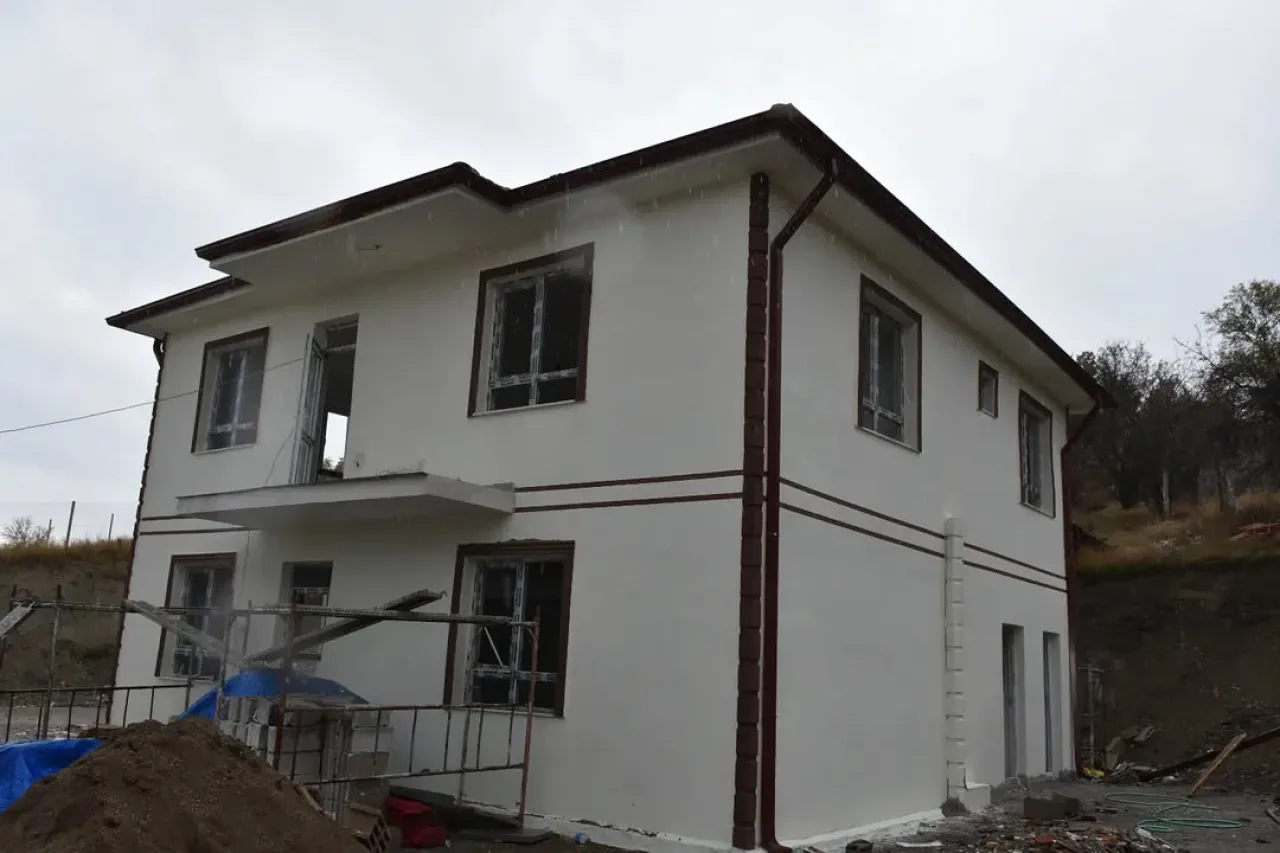 Nallıhan'da Uzunöz Mahallesi'ne Yeni İmam Evi Yapılıyor Nallıhan'da Uzunöz Mahallesi'ne Yeni İmam Evi Yapılıyor