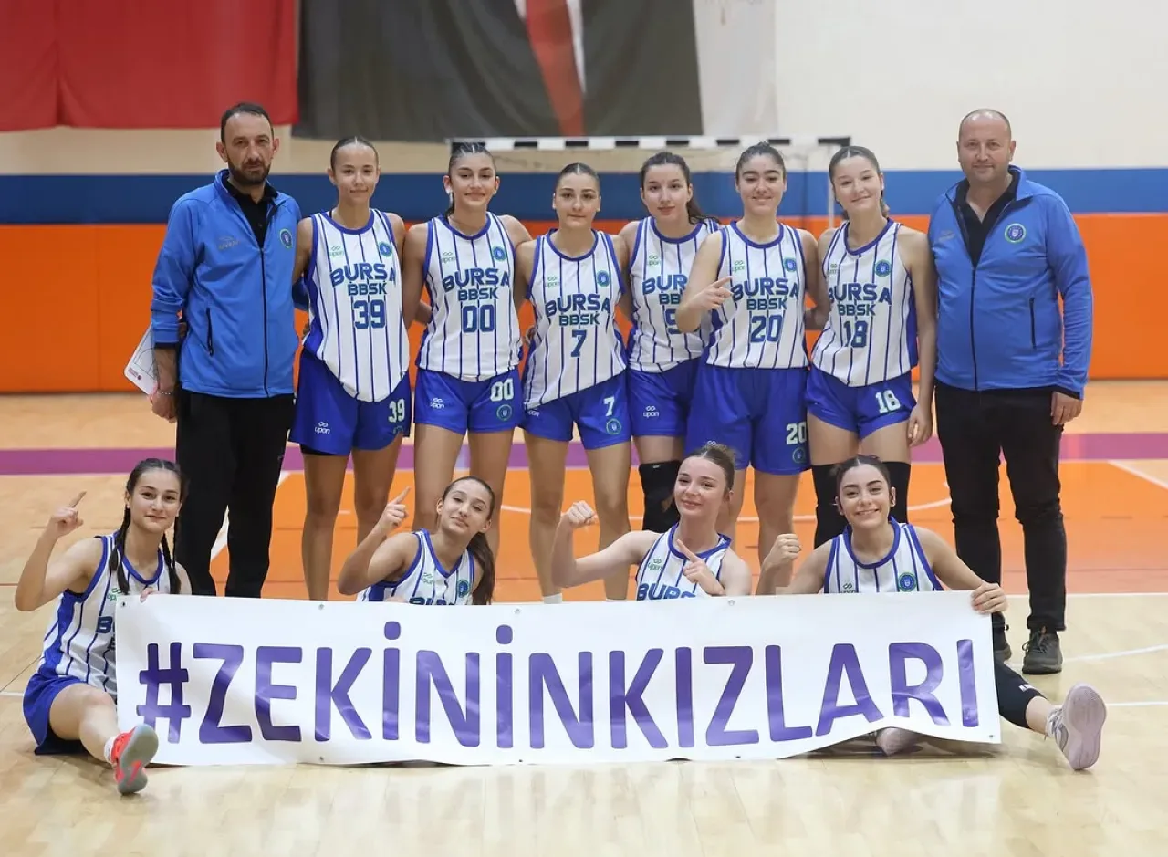 Bursa Büyükşehir Belediyespor U16 Takımı, Kestel Belediyespor'u Farklı Mağlup Etti Bursa Büyükşehir Belediyespor U16 Takımı, Kestel Belediyespor'u Farklı Mağlup Etti