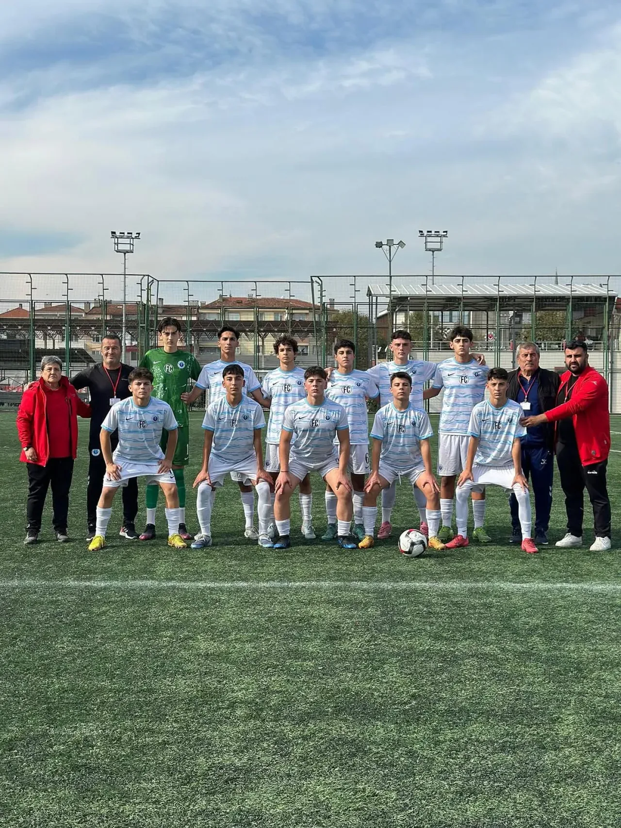 Gemlik Belediyespor U16 Takımı, Gemlikspor Derbisinde Fırtına Gibi Esti: 5-1 Gemlik Belediyespor U16 Takımı, Gemlikspor Derbisinde Fırtına Gibi Esti: 5-1