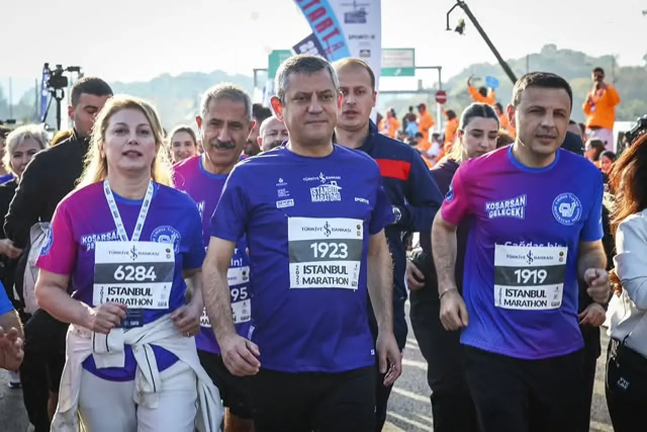 Adalar Belediye Başkanı, 47. İstanbul Maratonu'nda Eğitim İçin Koştu Adalar Belediye Başkanı, 47. İstanbul Maratonu'nda Eğitim İçin Koştu