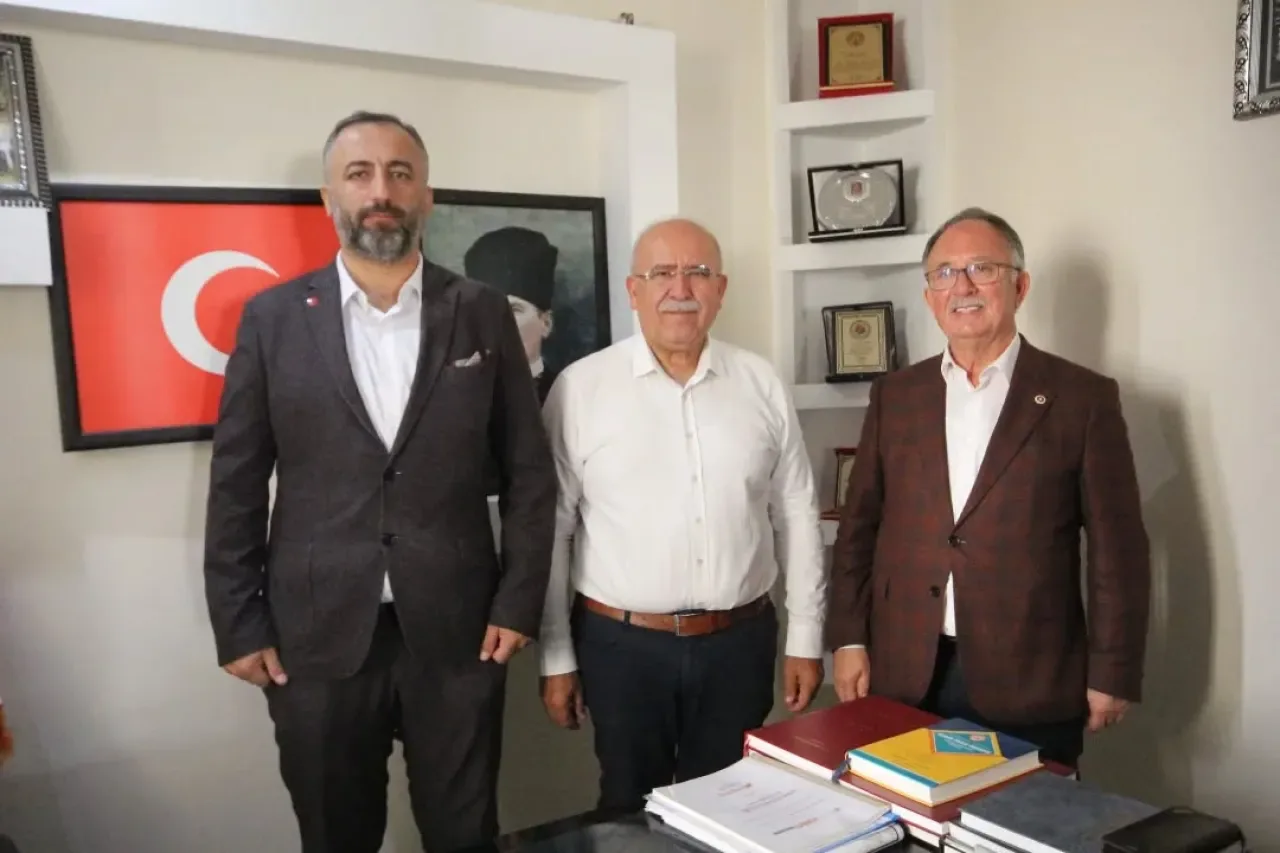 Antalya Saadet Partisi Milletvekili Kılıç, Göçerler Mahallesi'nde Muhtar Ziyareti Gerçekleştirdi Antalya Saadet Partisi Milletvekili Kılıç, Göçerler Mahallesi'nde Muhtar Ziyareti Gerçekleştirdi
