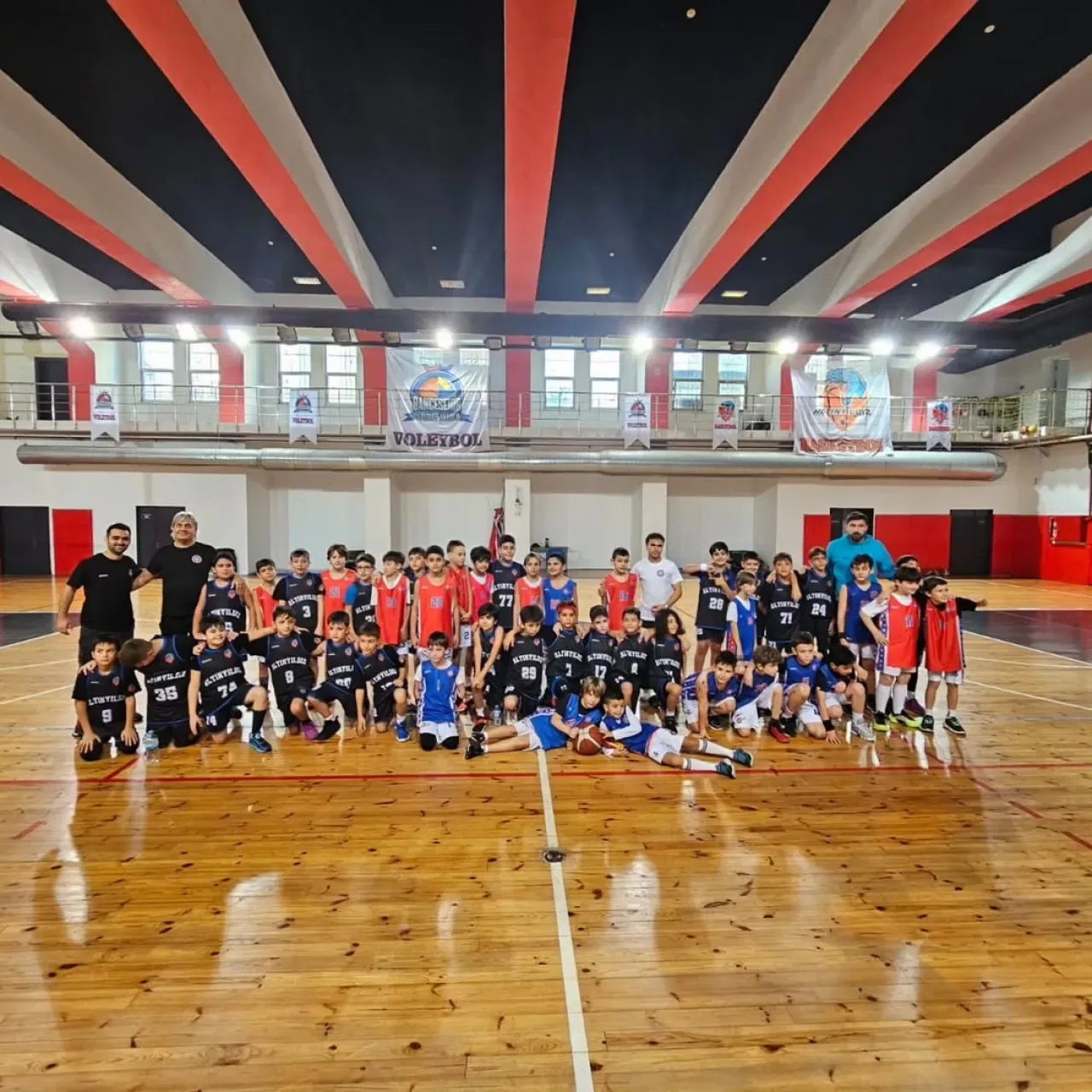 Avcılar Tanyıldızı SK, Altınyıldız Spor Kulübü ile Hazırlık Maçlarında Buluştu Avcılar Tanyıldızı SK, Altınyıldız Spor Kulübü ile Hazırlık Maçlarında Buluştu