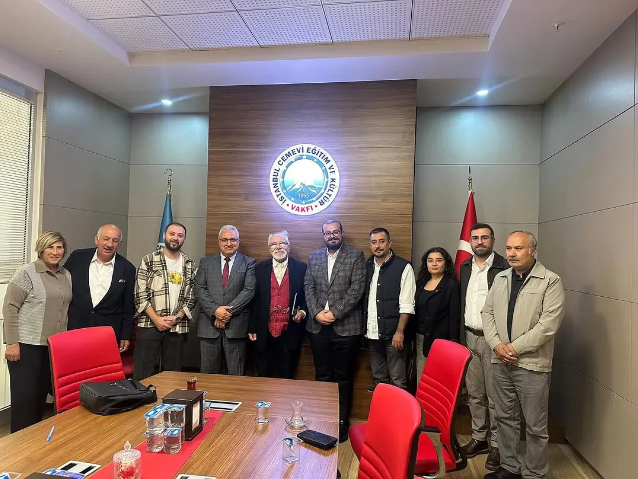 CHP'li Yöneticiler Atatürk Haftası'nda Anlamlı Programda Buluştu CHP'li Yöneticiler Atatürk Haftası'nda Anlamlı Programda Buluştu