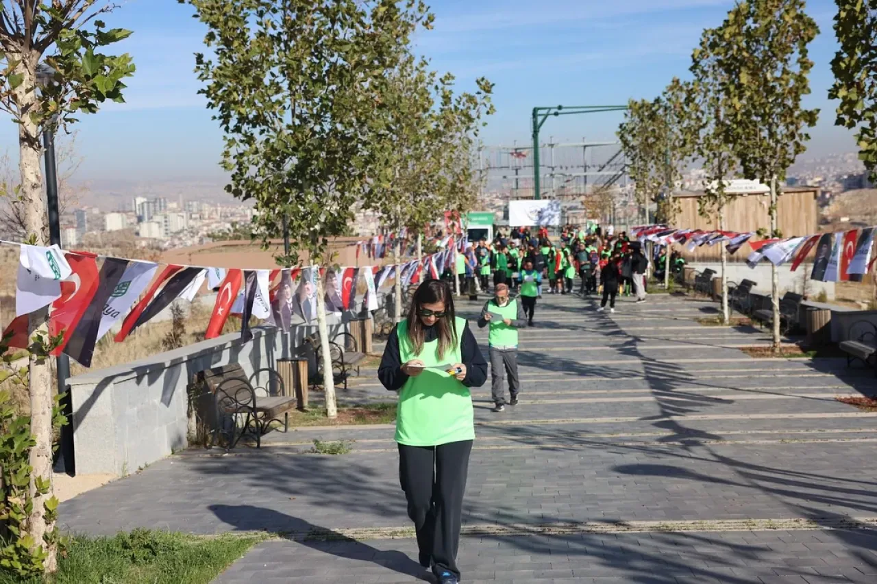 Çankaya'da Cumhuriyet Coşkusu Oryantiring Yarışması ile Kutlandı Çankaya'da Cumhuriyet Coşkusu Oryantiring Yarışması ile Kutlandı