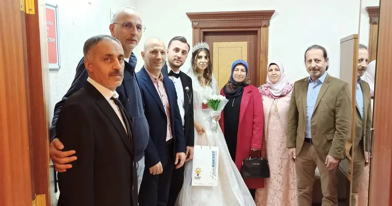 AK Parti Kartal İlçe Başkanlığı, Melek Öztürk'ün Kızı Merve'nin Nikah Töreninde AK Parti Kartal İlçe Başkanlığı, Melek Öztürk'ün Kızı Merve'nin Nikah Töreninde