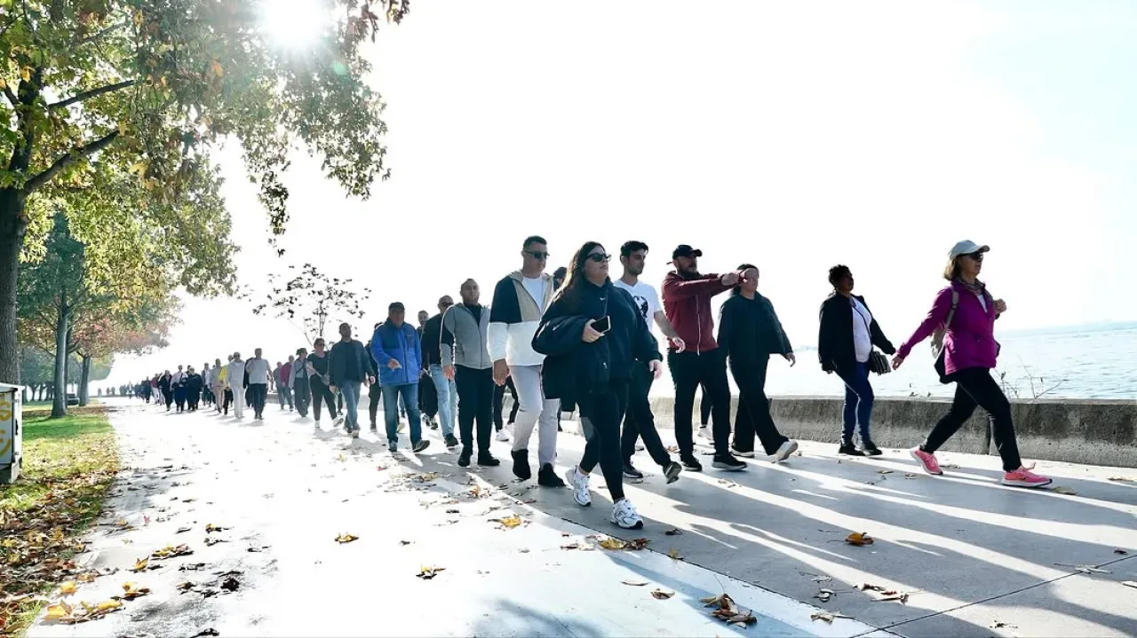 CHP Kartal İlçe Başkanlığı ve ÇYDD'den Sağlıklı Yaşam ve Eğitim İçin Anlamlı Yürüyüş CHP Kartal İlçe Başkanlığı ve ÇYDD'den Sağlıklı Yaşam ve Eğitim İçin Anlamlı Yürüyüş