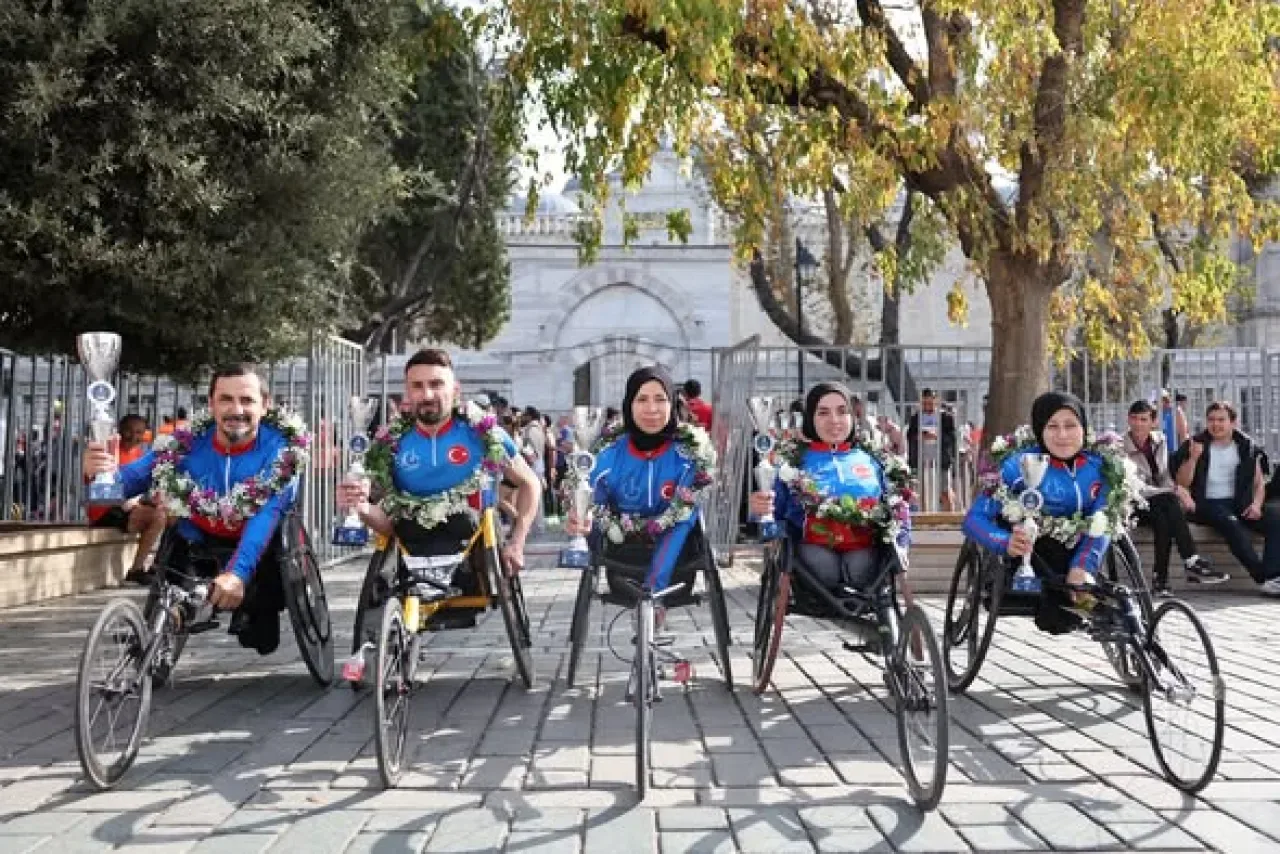 Bağcılar Belediyesi Engelliler Spor Kulübü Maratonda Zirveye Ulaştı Bağcılar Belediyesi Engelliler Spor Kulübü Maratonda Zirveye Ulaştı
