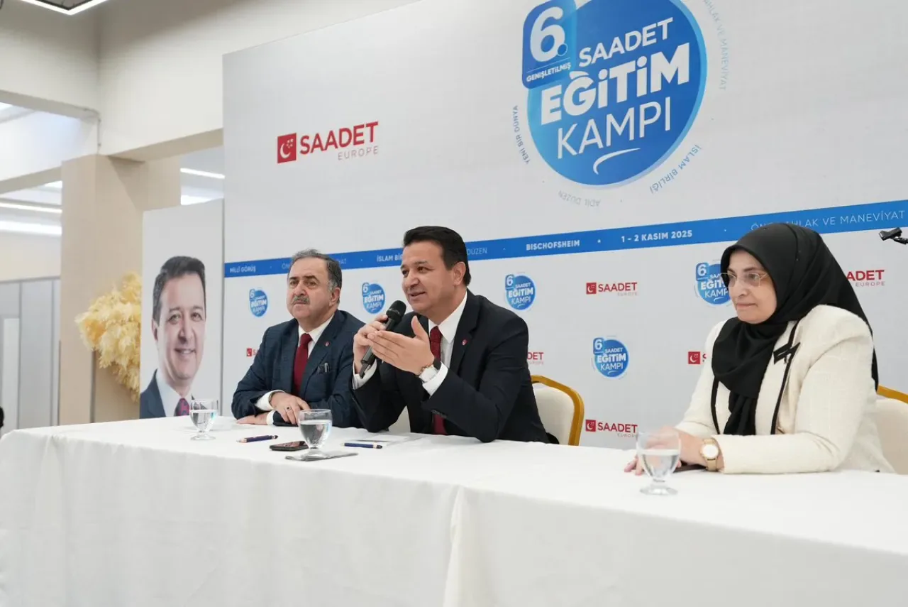 Saadet Partisi Genel Başkanı Mahmut Arıkan, Avrupa Kadın Kolları ile Görüştü Saadet Partisi Genel Başkanı Mahmut Arıkan, Avrupa Kadın Kolları ile Görüştü