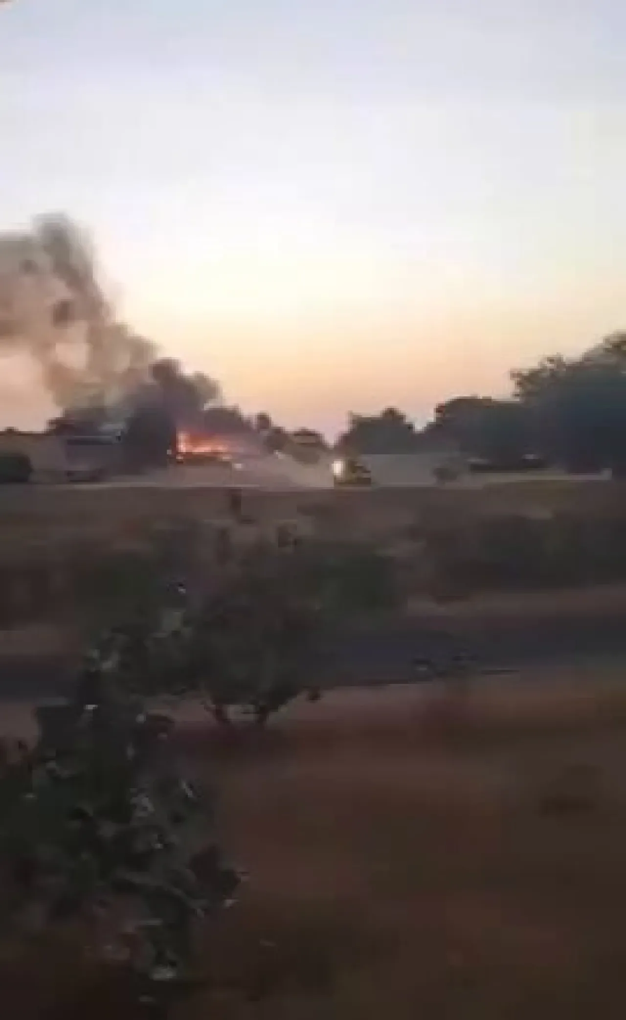 Sudan'da RSF Milislerine Ait Araçlar Hedef Alındı Sudan'da RSF Milislerine Ait Araçlar Hedef Alındı