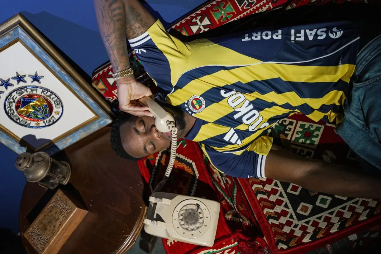 Fenerbahçeli Taraftarın Gol Sevinci: "Evet Canım Ya Son Golü Ben Attım" Fenerbahçeli Taraftarın Gol Sevinci: "Evet Canım Ya Son Golü Ben Attım"