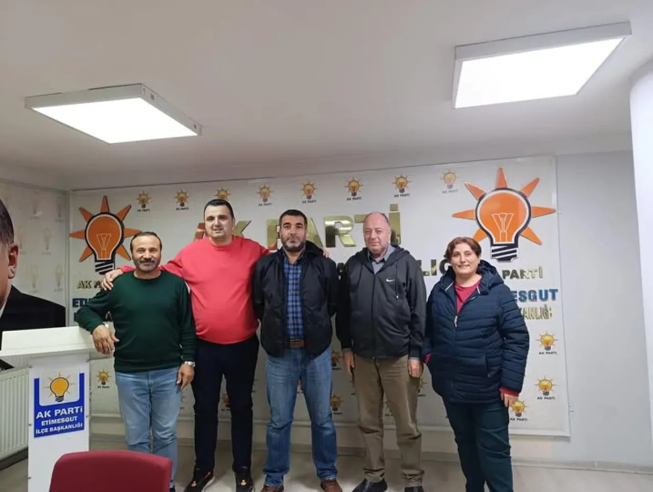 AK Parti Etimesgut İlçe Teşkilatı Süvari Mahallesi'nde Haftalık Toplantı Gerçekleştirdi AK Parti Etimesgut İlçe Teşkilatı Süvari Mahallesi'nde Haftalık Toplantı Gerçekleştirdi