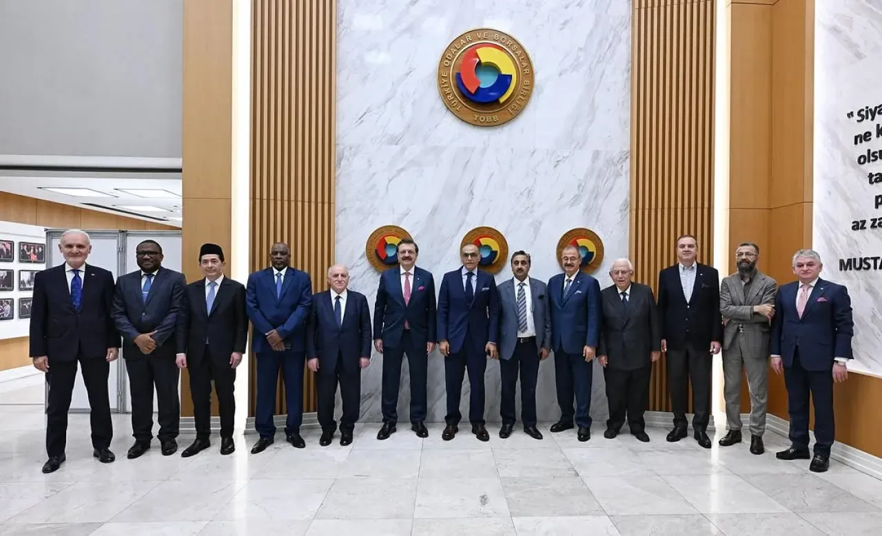 İMEAK DTO Başkanı Kıran, İslam Tahkim Merkezi Toplantısına Katıldı İMEAK DTO Başkanı Kıran, İslam Tahkim Merkezi Toplantısına Katıldı
