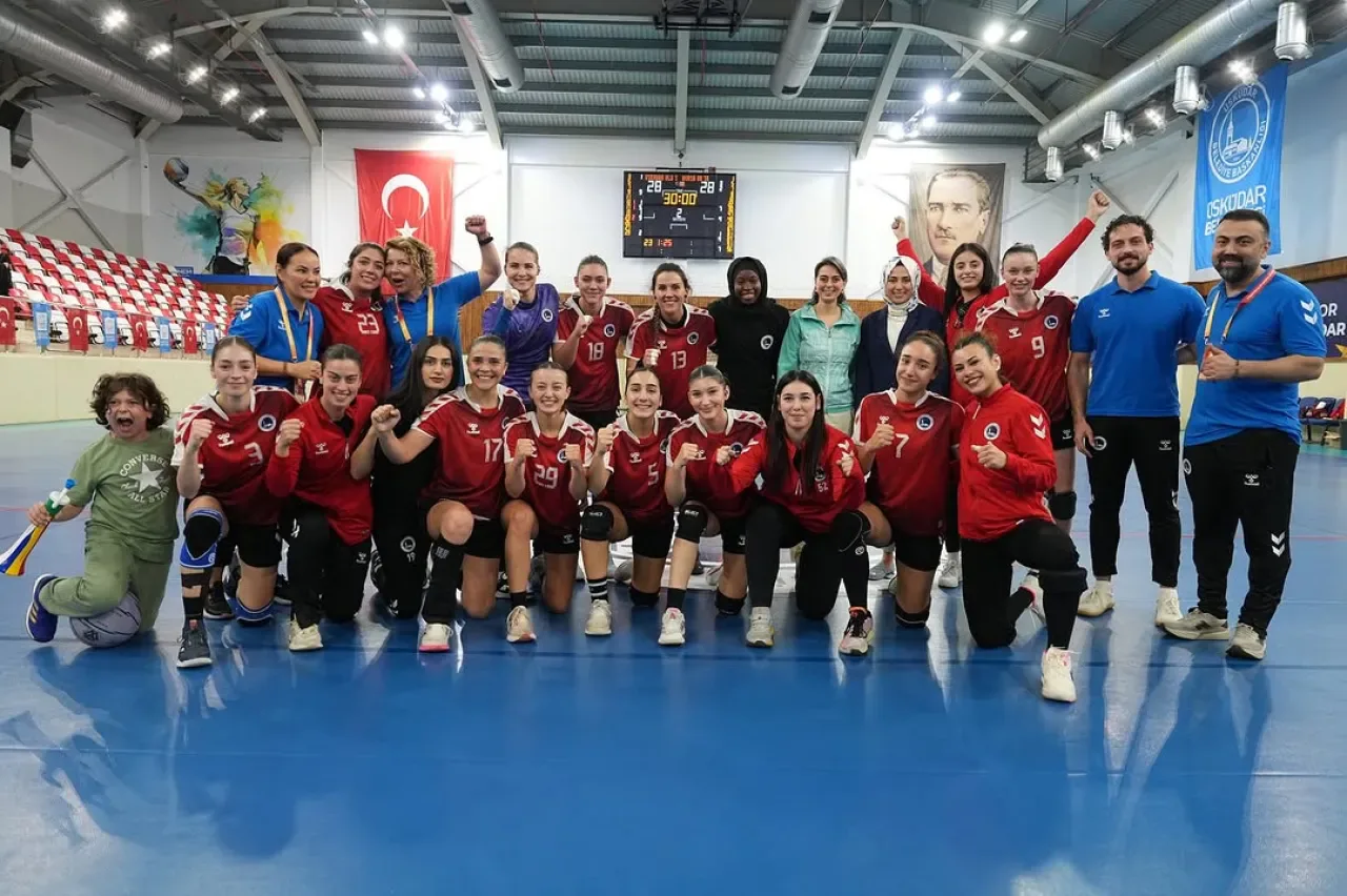 Üsküdar Belediyesi Hentbol Takımı, Bursa'da Zorlu Mücadeleden Beraberlikle Ayrıldı Üsküdar Belediyesi Hentbol Takımı, Bursa'da Zorlu Mücadeleden Beraberlikle Ayrıldı