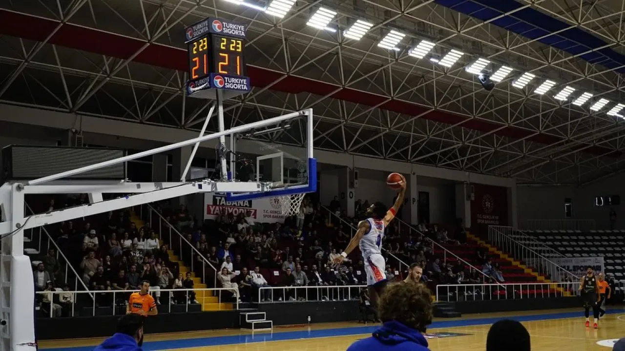 Onvo Büyükçekmece Basketbol Takımına "Uçuş İzni" Verildi Onvo Büyükçekmece Basketbol Takımına "Uçuş İzni" Verildi