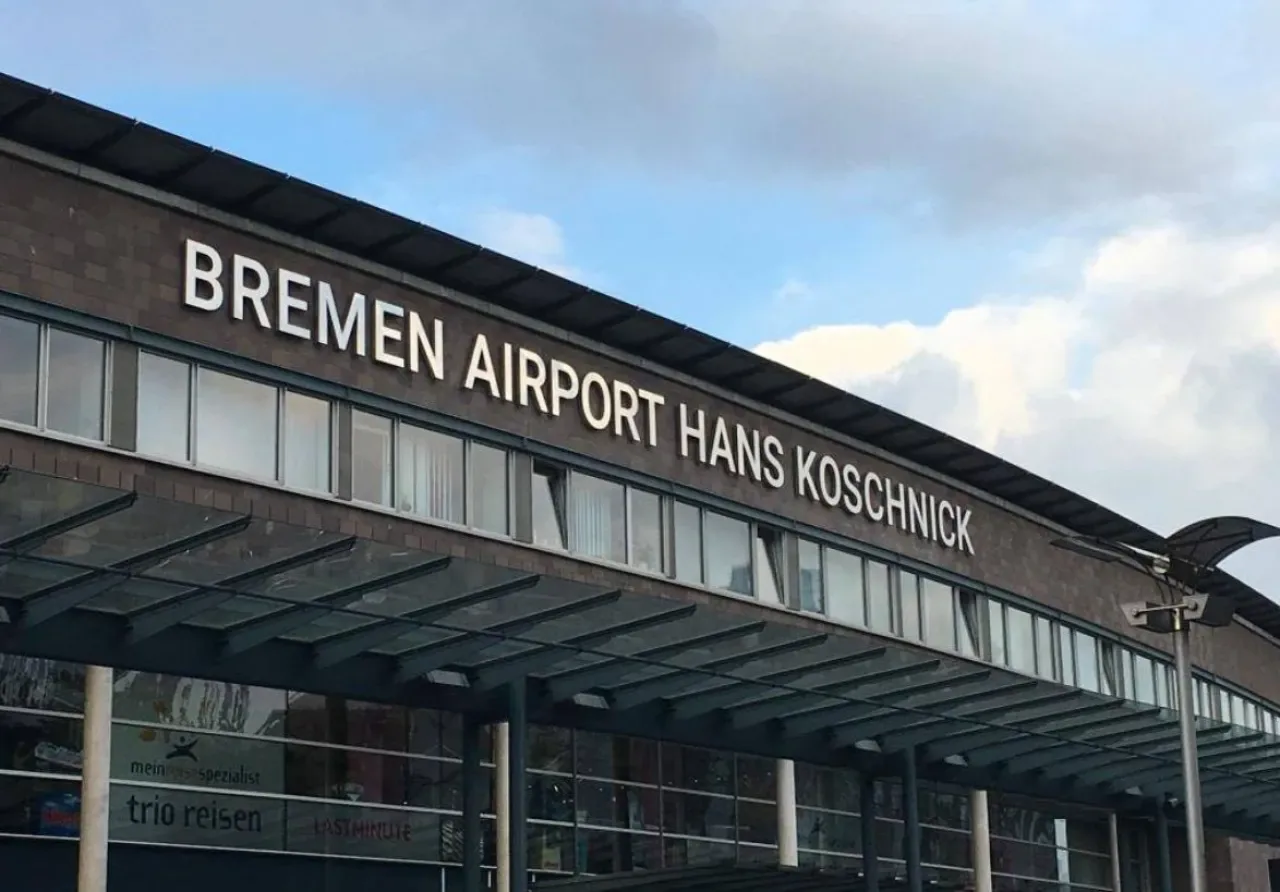 Almanya'nın Bremen Havalimanı'nda Drone Alarmı: Uçuş Trafiği Geçici Olarak Durduruldu Almanya'nın Bremen Havalimanı'nda Drone Alarmı: Uçuş Trafiği Geçici Olarak Durduruldu