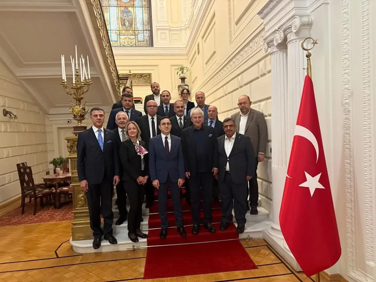 TOBTİM Yönetim Kurulu Üyeleri Moskova Büyükelçisi Tanju Bilgiç'i Ziyaret Etti TOBTİM Yönetim Kurulu Üyeleri Moskova Büyükelçisi Tanju Bilgiç'i Ziyaret Etti