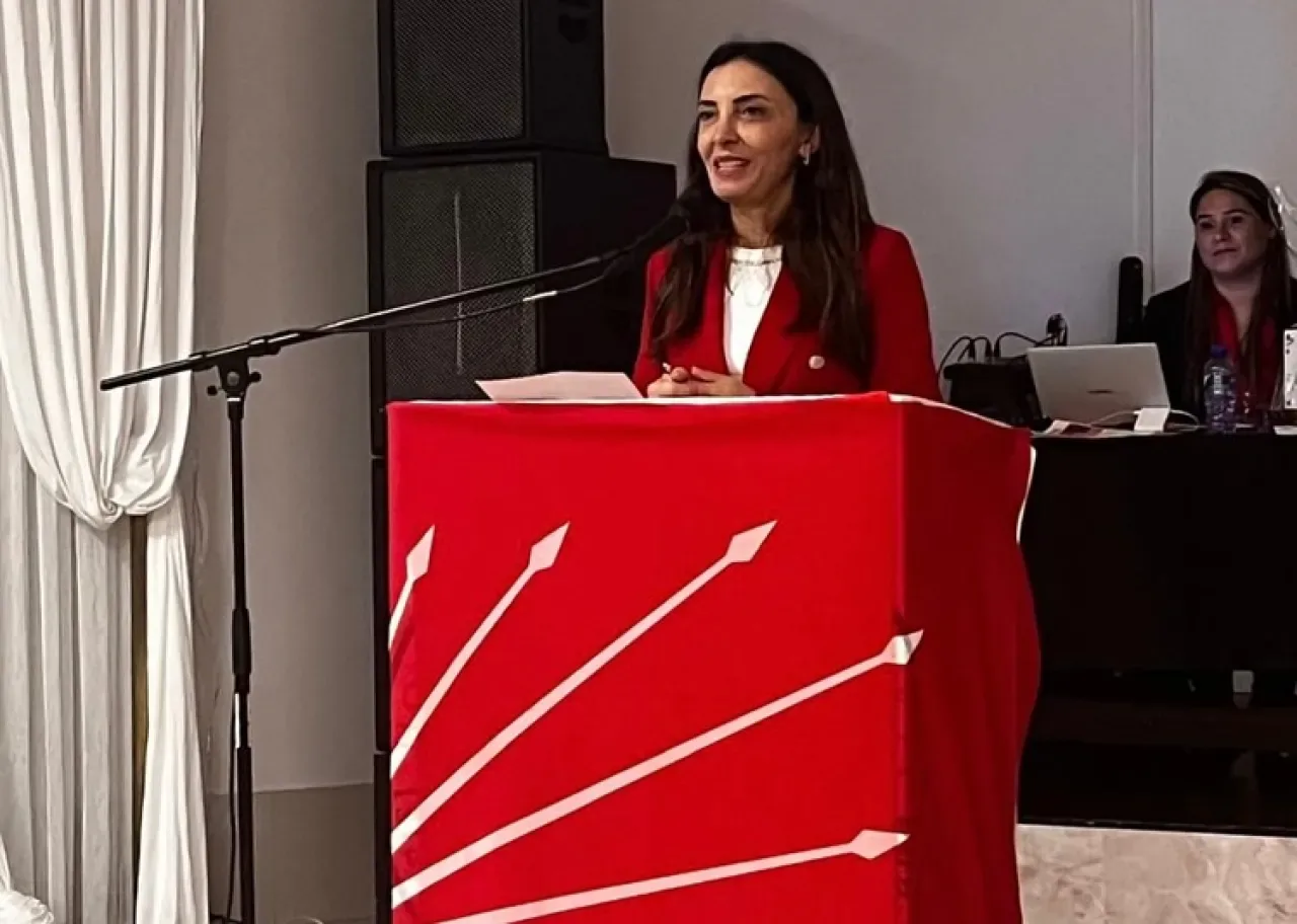 CHP'li Nurhayat Altaca Kayışoğlu, Rotterdam'da Cumhuriyet Coşkusunu Yaşattı CHP'li Nurhayat Altaca Kayışoğlu, Rotterdam'da Cumhuriyet Coşkusunu Yaşattı