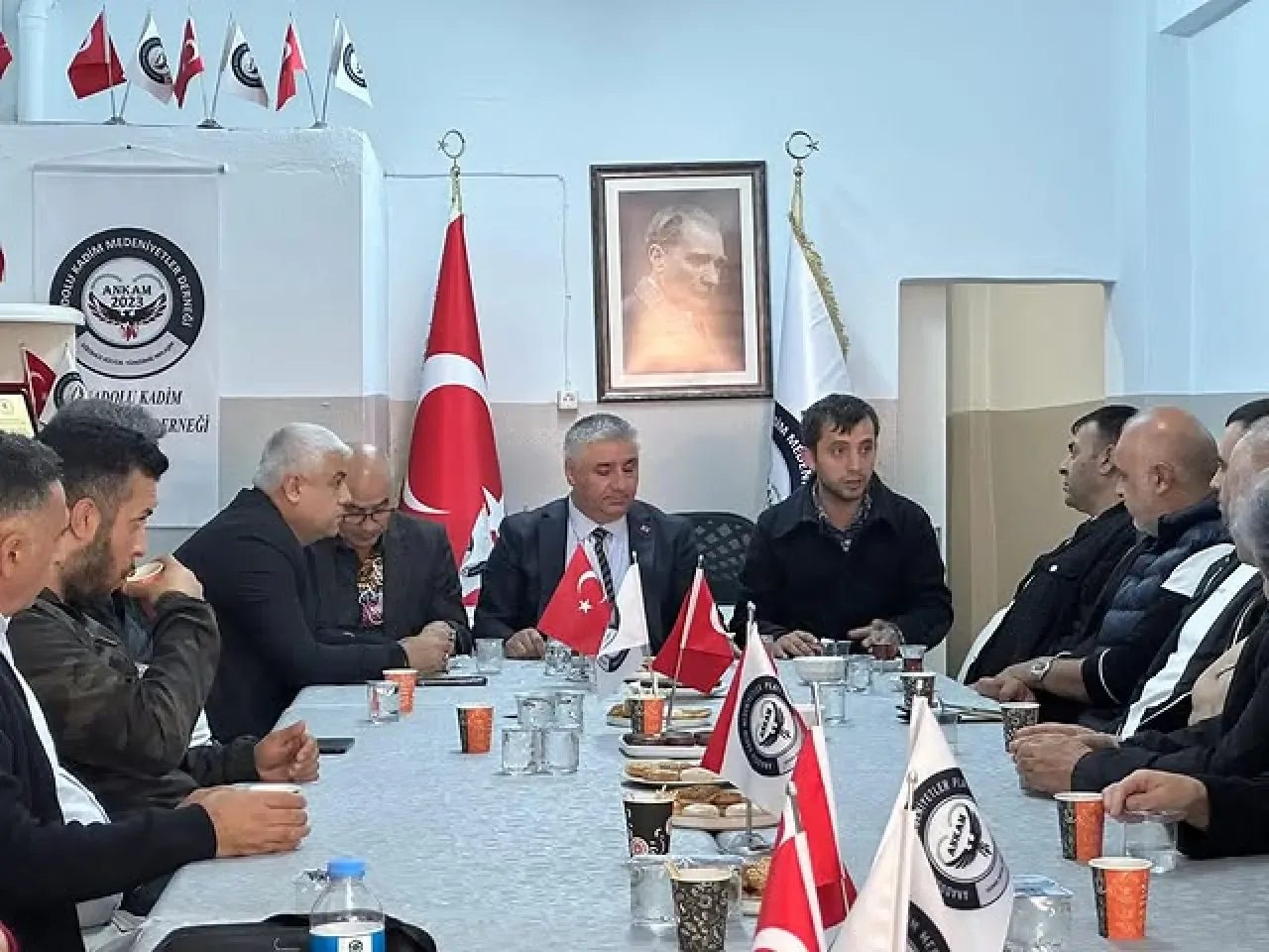 CHP Esenler'de Tuna Mahallesi Komisyonu ile Buluşma CHP Esenler'de Tuna Mahallesi Komisyonu ile Buluşma