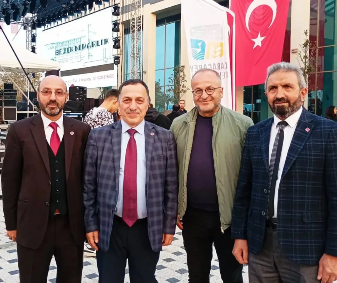 Saadet Partisi Bursa Heyeti Karacabey'deki 1. Hamsi Festivali'ne Katıldı Saadet Partisi Bursa Heyeti Karacabey'deki 1. Hamsi Festivali'ne Katıldı