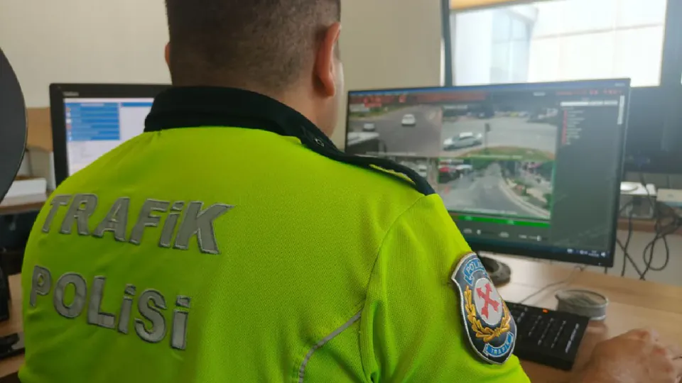 Antalya'da Dijital Denetim Kıskacı: Binlerce Sürücüye Ceza Yağdı görseli