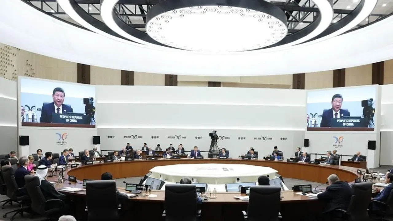 Çin Lideri Şi Cinping, APEC Liderler Zirvesi'nde Asya-Pasifik İş Birliğine Yön Verdi Çin Lideri Şi Cinping, APEC Liderler Zirvesi'nde Asya-Pasifik İş Birliğine Yön Verdi