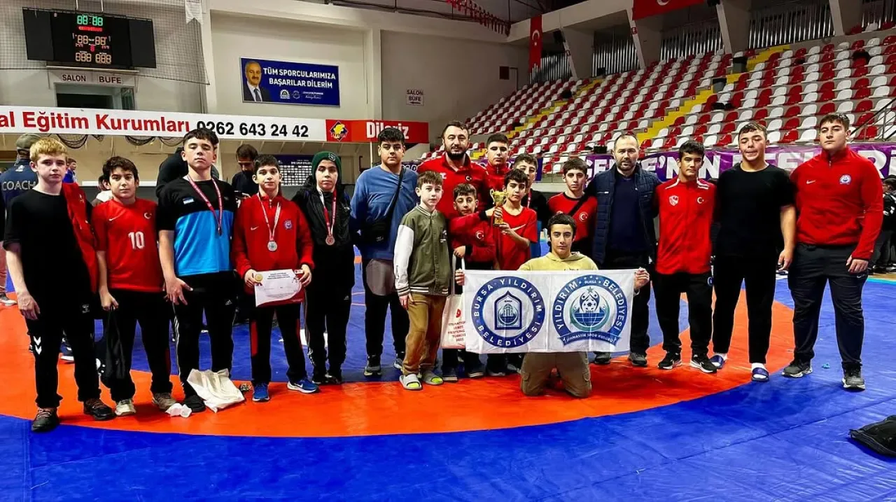 Yıldırım Belediyesporlu Güreşçiler Uluslararası Gebze Cup 2025'te 5 Madalya Kazandı Yıldırım Belediyesporlu Güreşçiler Uluslararası Gebze Cup 2025'te 5 Madalya Kazandı