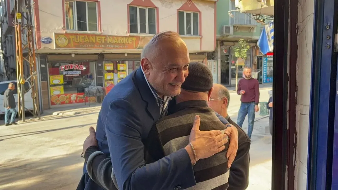 Milletvekili Melih Meriç'ten Pozitif Mesaj: Gülümsemenin Gücüne Vurgu Milletvekili Melih Meriç'ten Pozitif Mesaj: Gülümsemenin Gücüne Vurgu